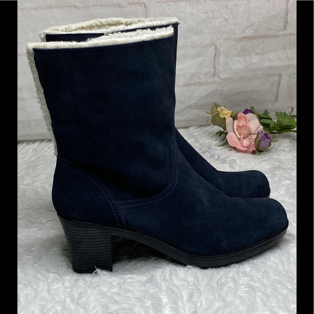 Clarks suede leather boots size 9.5 M